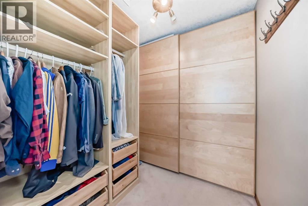 Single Family House for Sale in  Royal Birkdale Crescent NW Royal Oak Calgary 