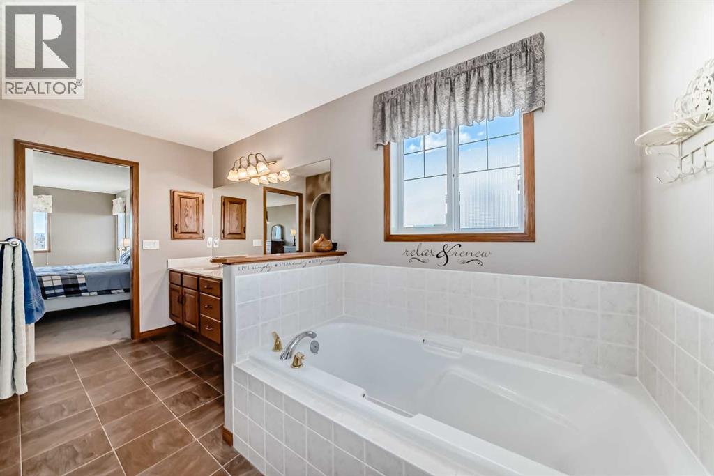 Single Family House for Sale in  Royal Birkdale Crescent NW Royal Oak Calgary 