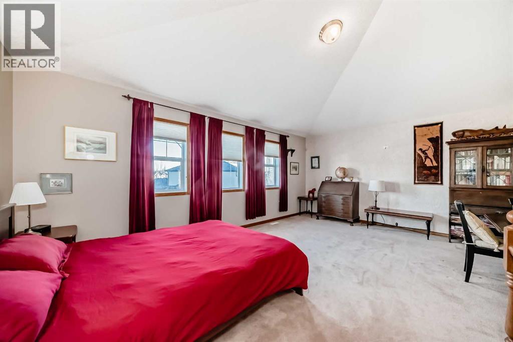 Single Family House for Sale in  Royal Birkdale Crescent NW Royal Oak Calgary 