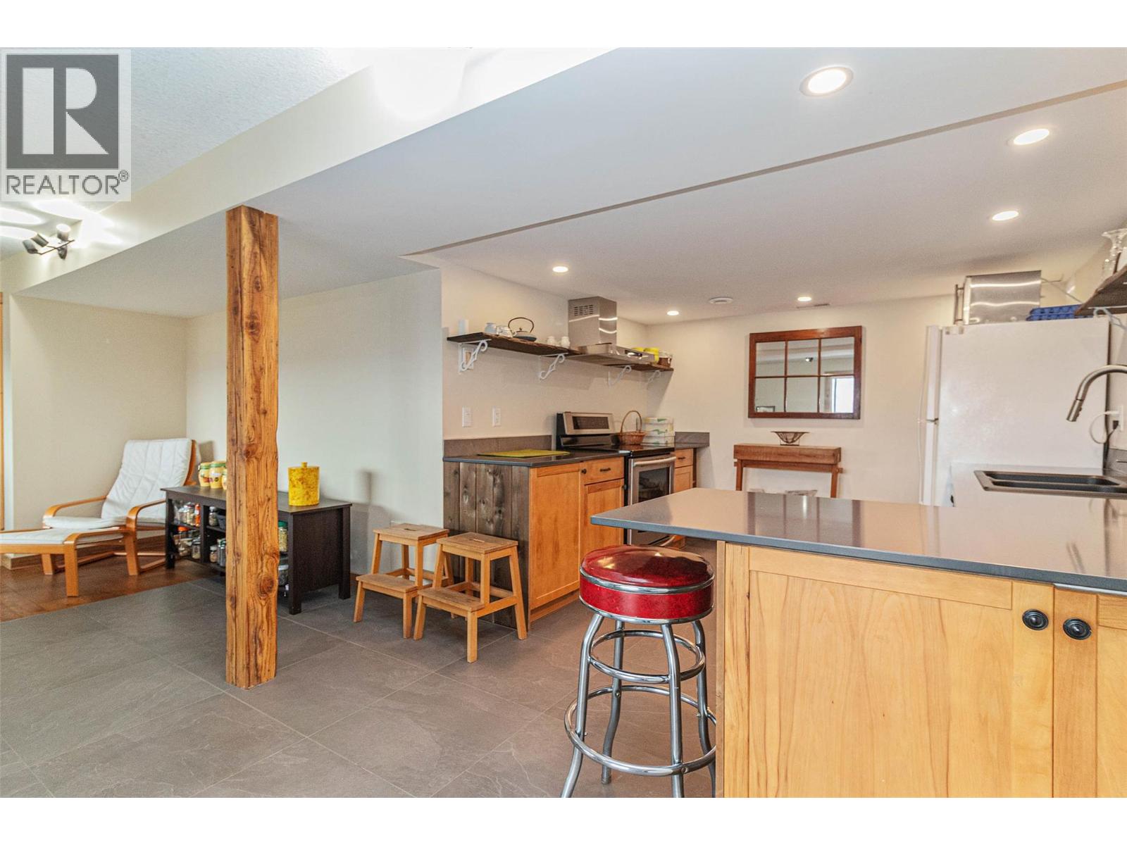  2741 Sugosa Place, West Kelowna