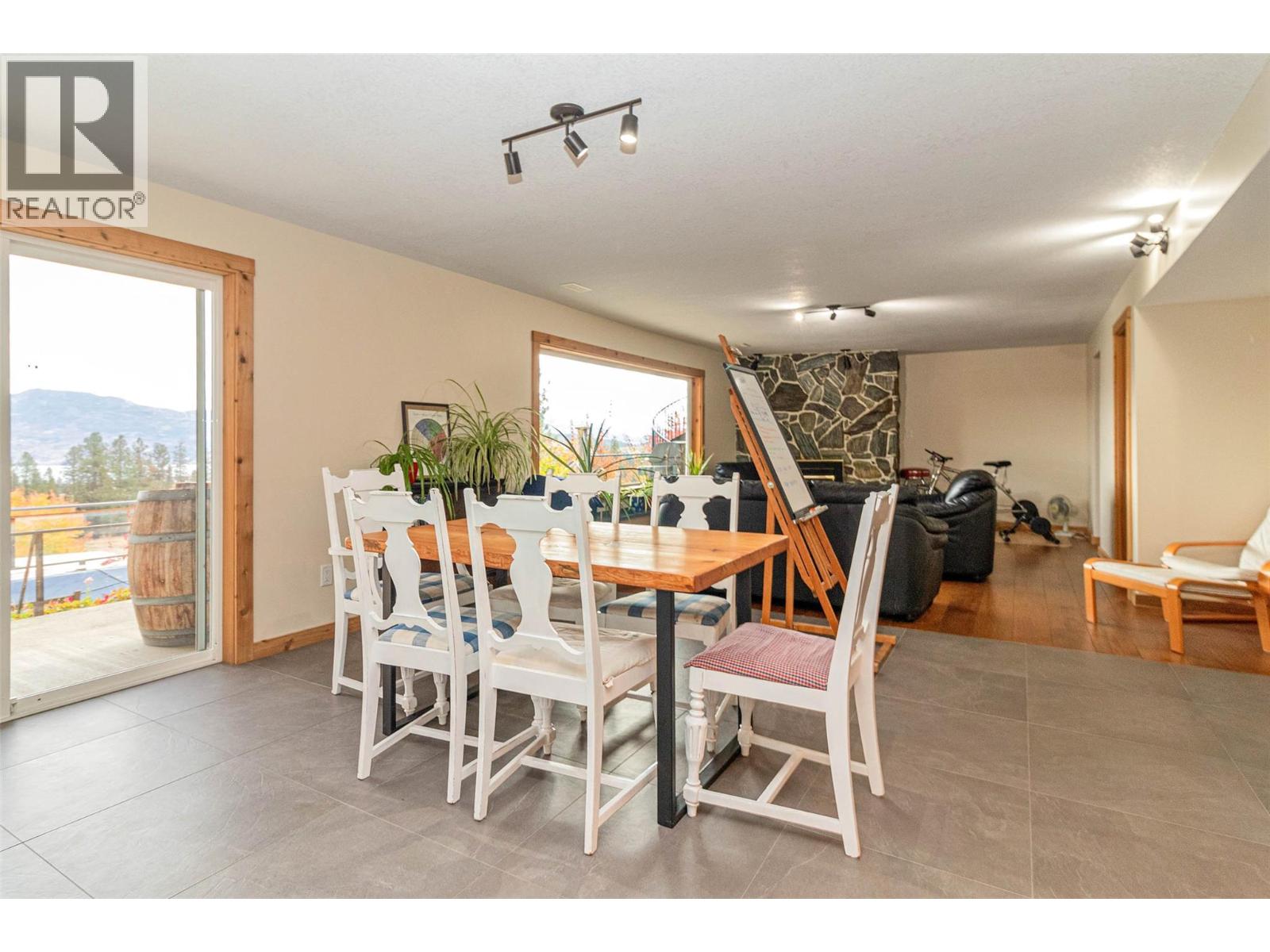  2741 Sugosa Place, West Kelowna
