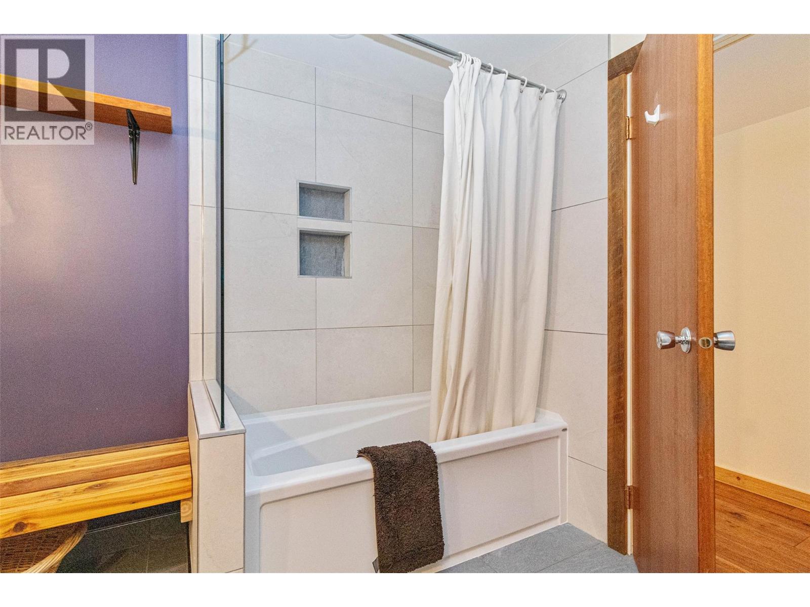  2741 Sugosa Place, West Kelowna