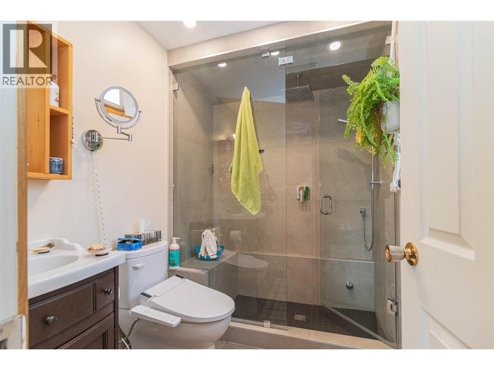  2741 Sugosa Place, West Kelowna