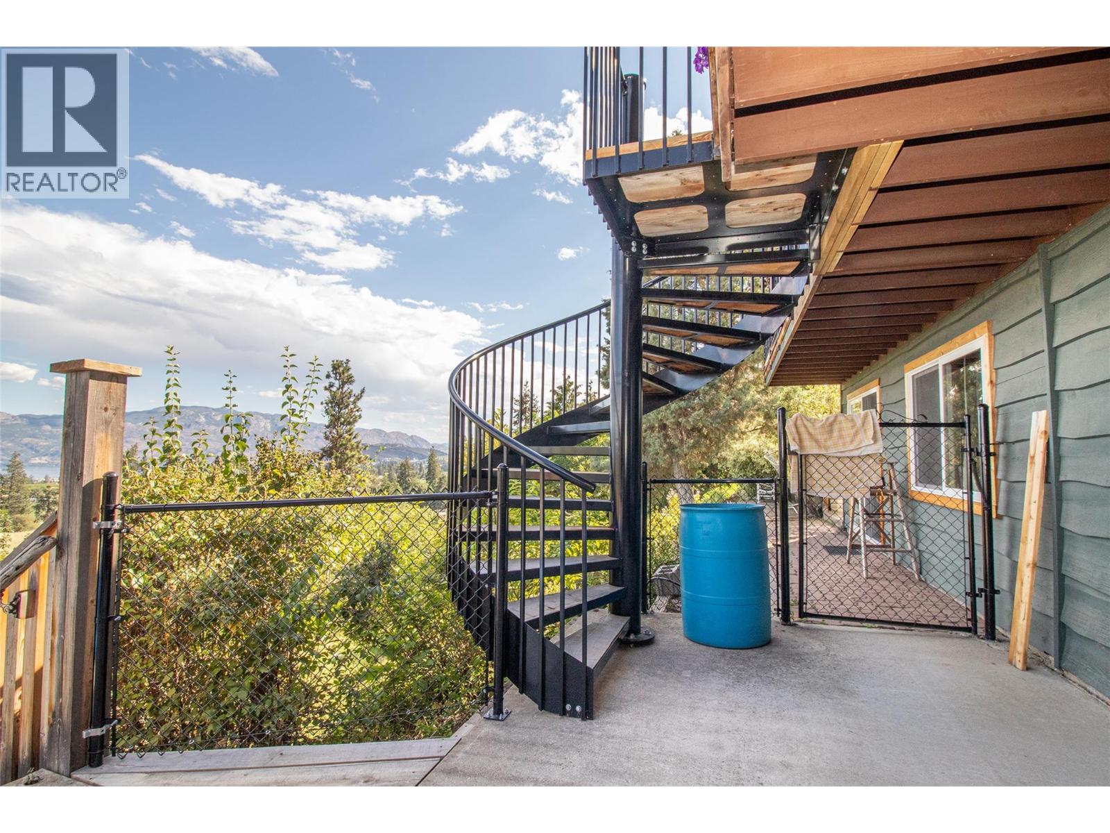  2741 Sugosa Place, West Kelowna