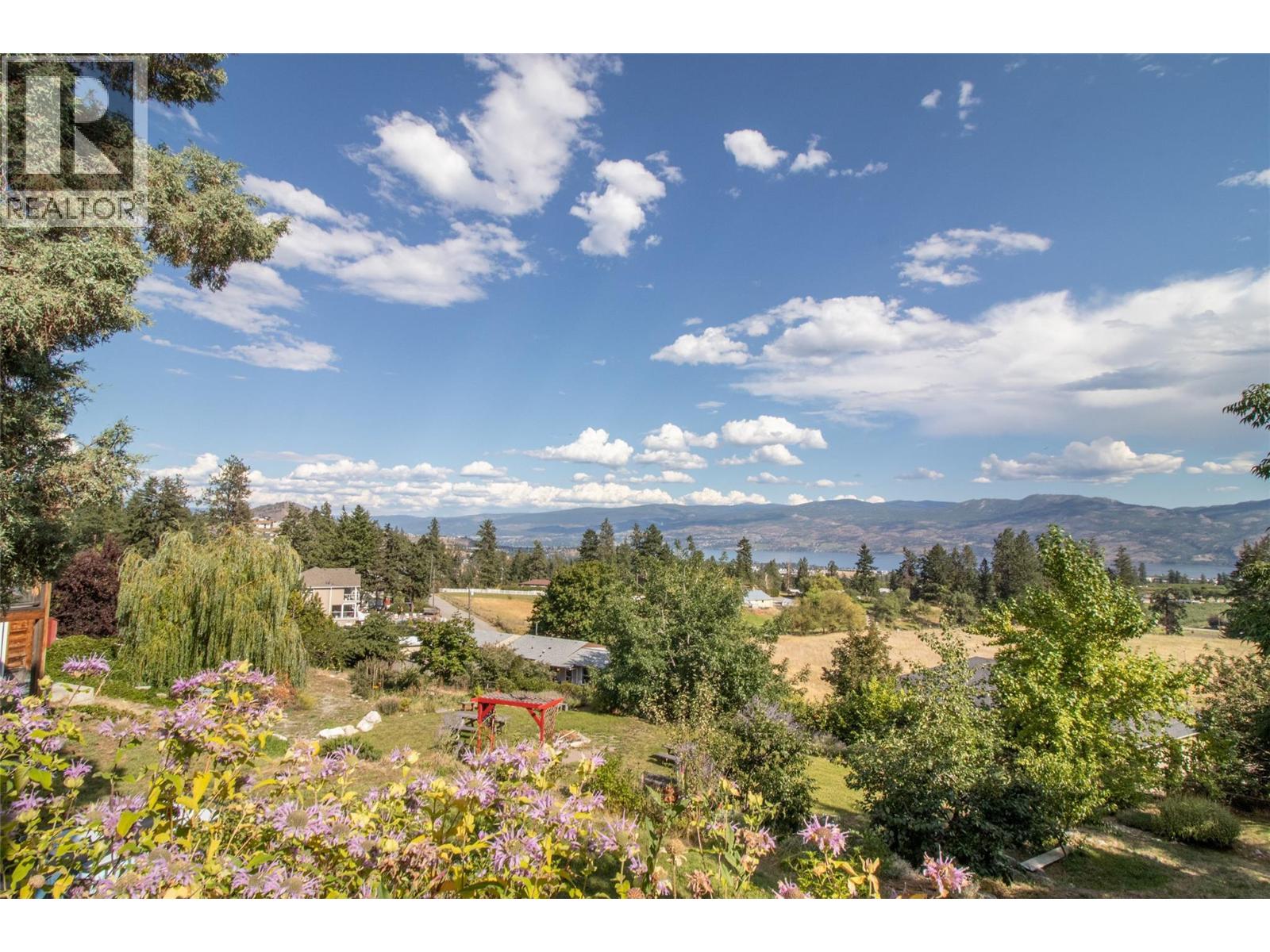  2741 Sugosa Place, West Kelowna