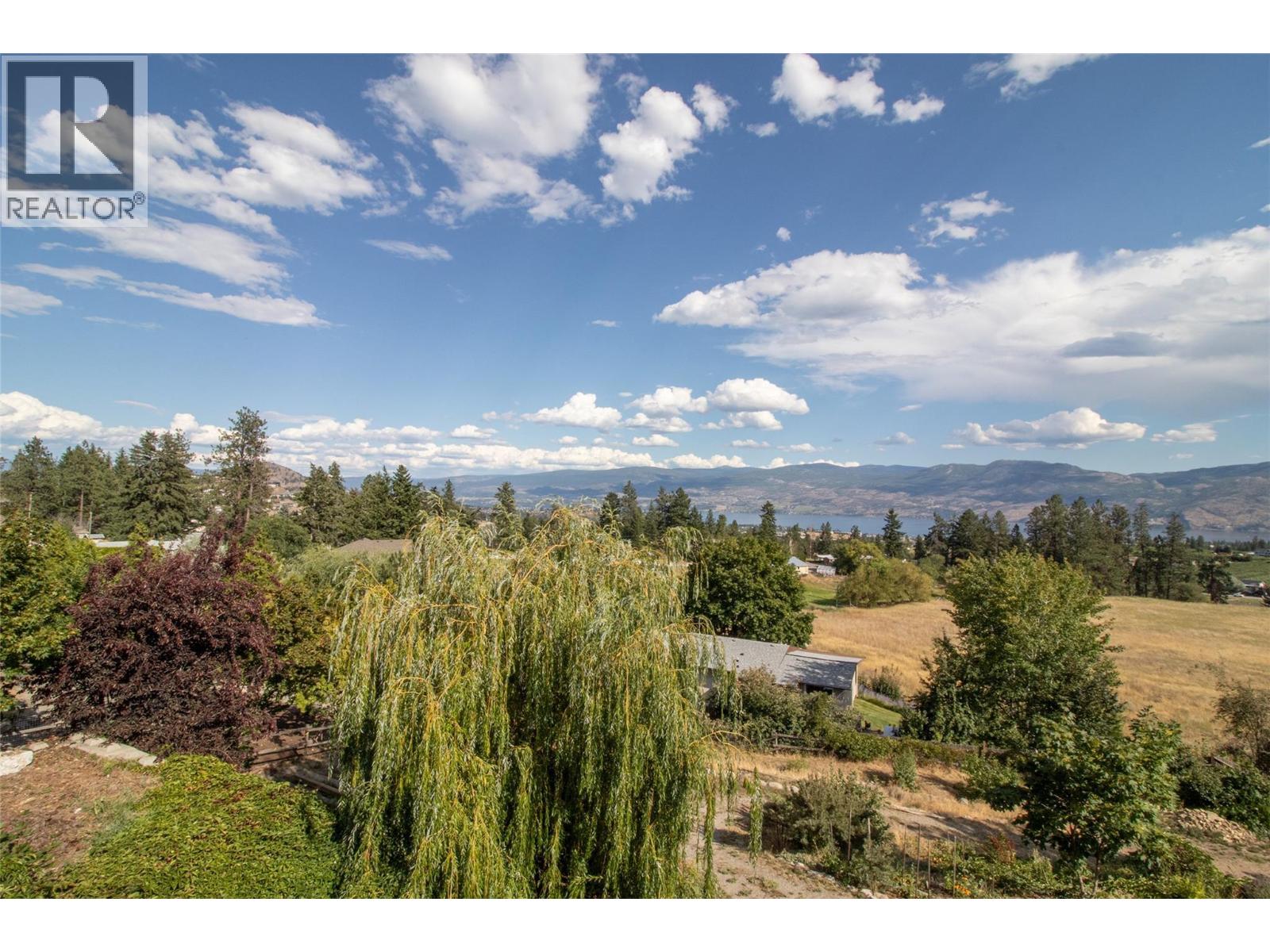  2741 Sugosa Place, West Kelowna