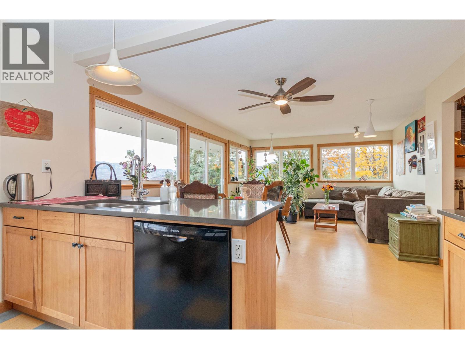  2741 Sugosa Place, West Kelowna