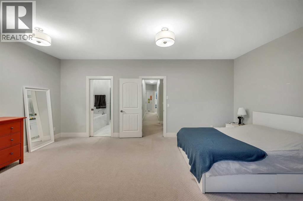 Single Family House for Sale in   Avenue NW Capitol Hill Calgary 