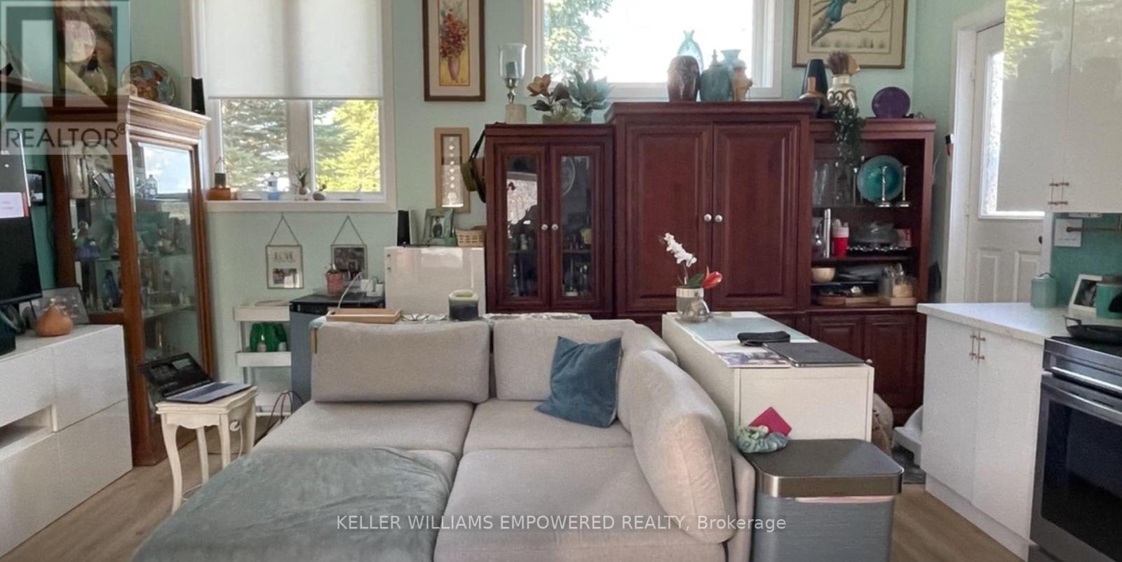 2988 FIFTH Unit Unit 2 photo 4