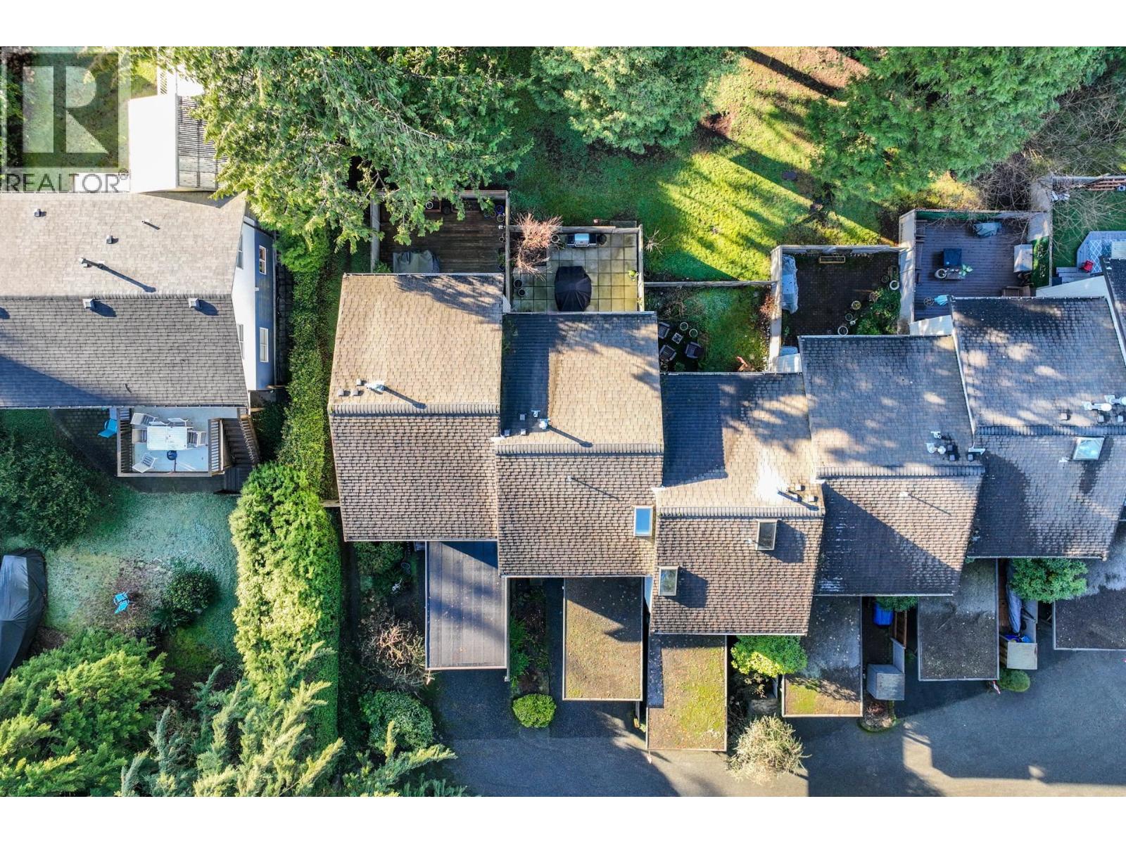 2060 DEEP COVE CRESCENT, North Vancouver
