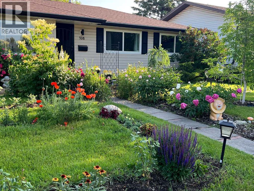 Single Family House Bungalow for Sale in  Allden Place SE Acadia Calgary 