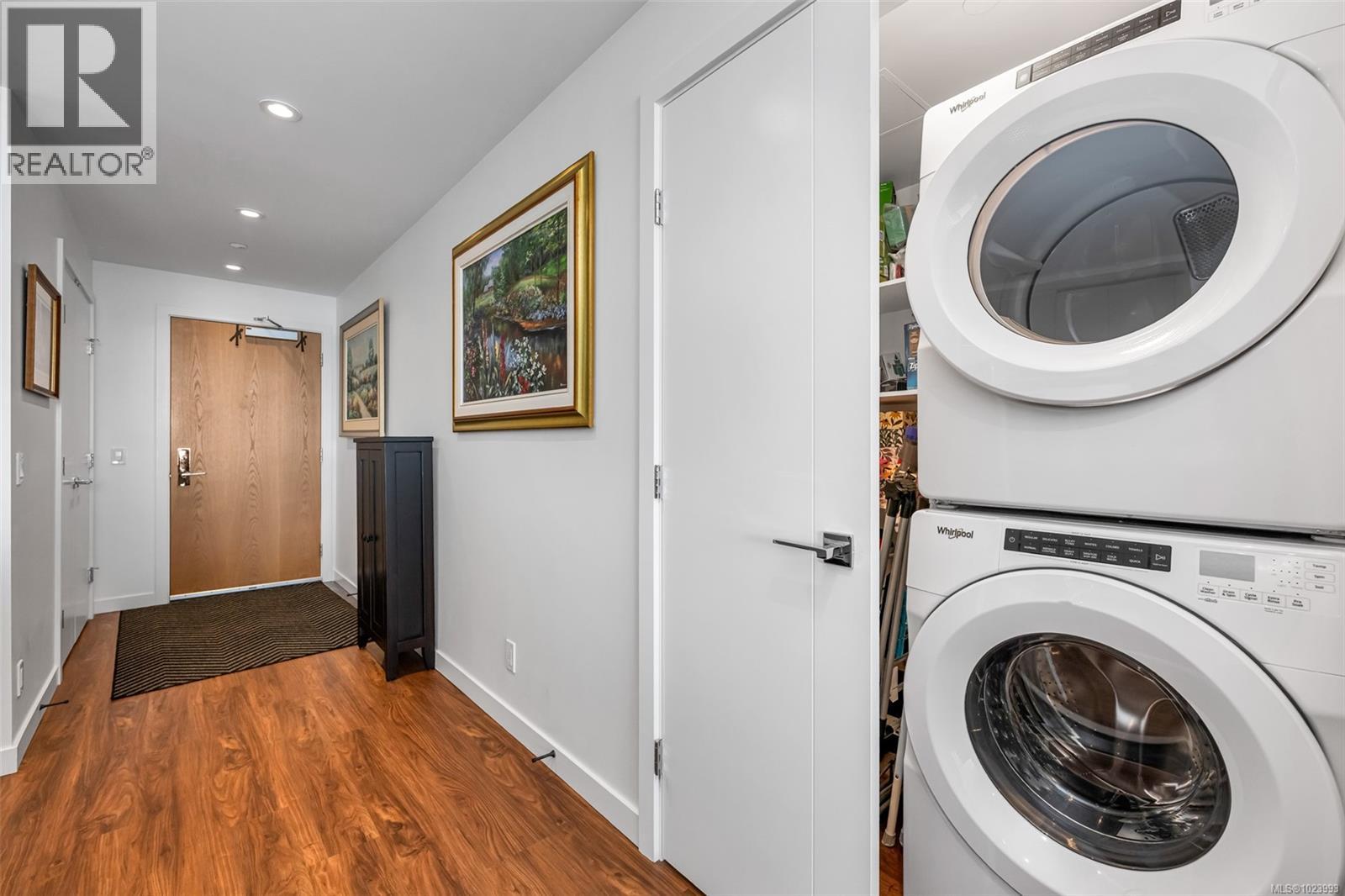 #1108 363 Tyee Rd - 23
