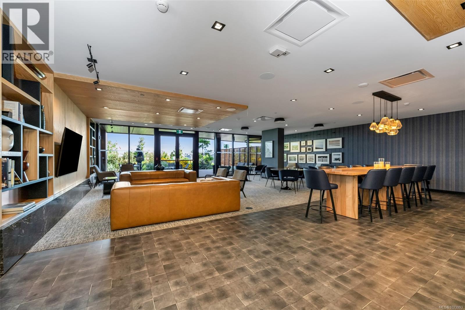 #1108 363 Tyee Rd - 31