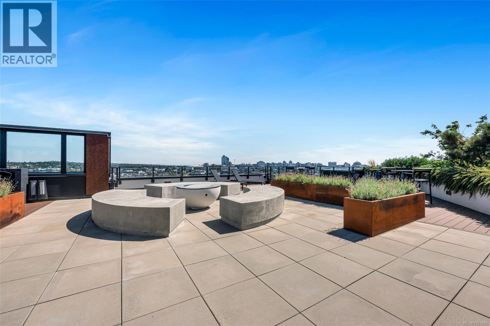 #1108 363 Tyee Rd - 34