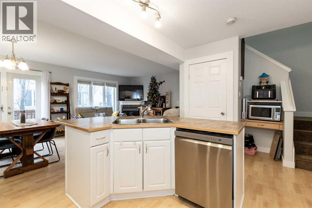 5032 47 Street, Sylvan Lake