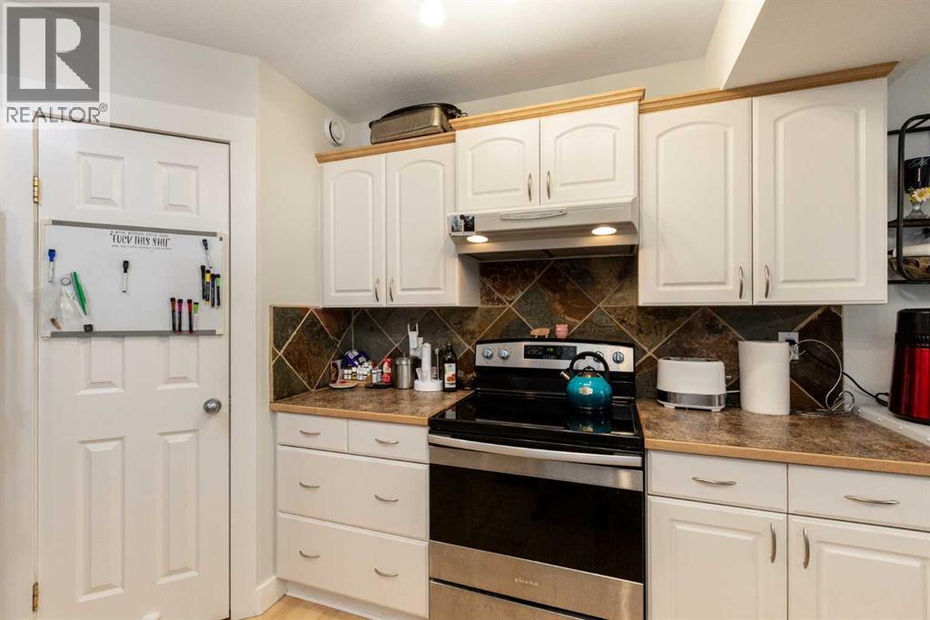 5032 47 Street, Sylvan Lake