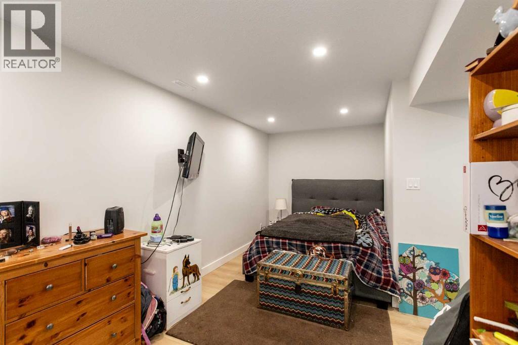 5032 47 Street, Sylvan Lake