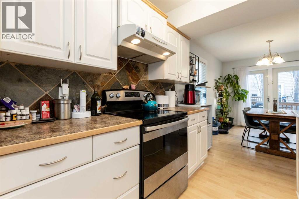 5032 47 Street, Sylvan Lake