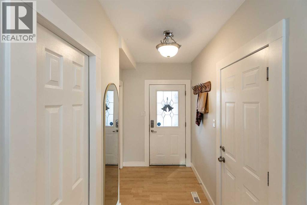 5032 47 Street, Sylvan Lake