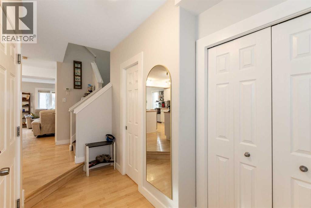 5032 47 Street, Sylvan Lake