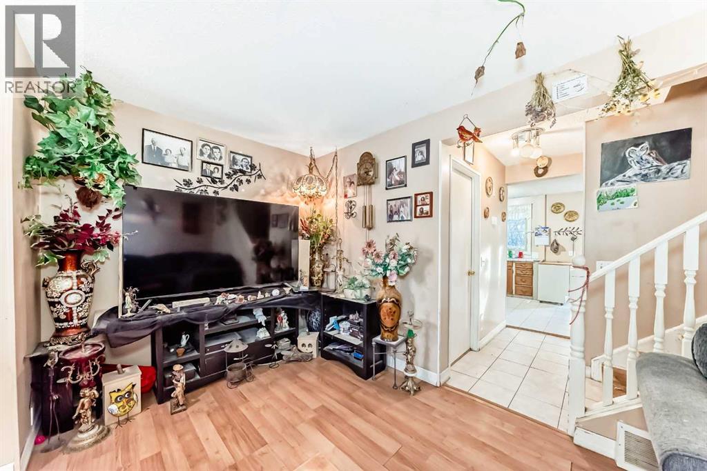 Single Family House for Sale in    Street NE Pineridge Calgary 