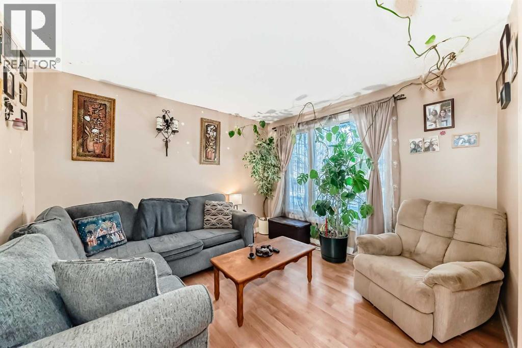 Single Family House for Sale in    Street NE Pineridge Calgary 