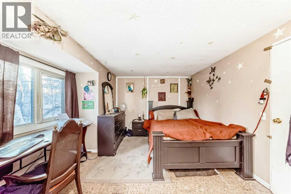 Single Family House for Sale in    Street NE Pineridge Calgary 