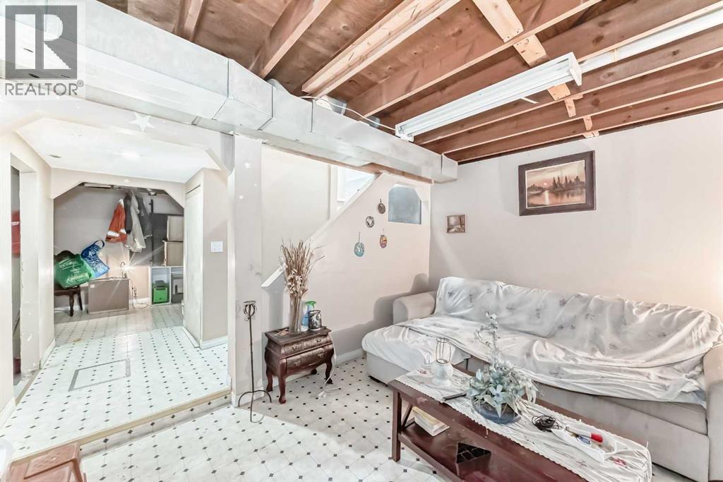 Single Family House for Sale in    Street NE Pineridge Calgary 