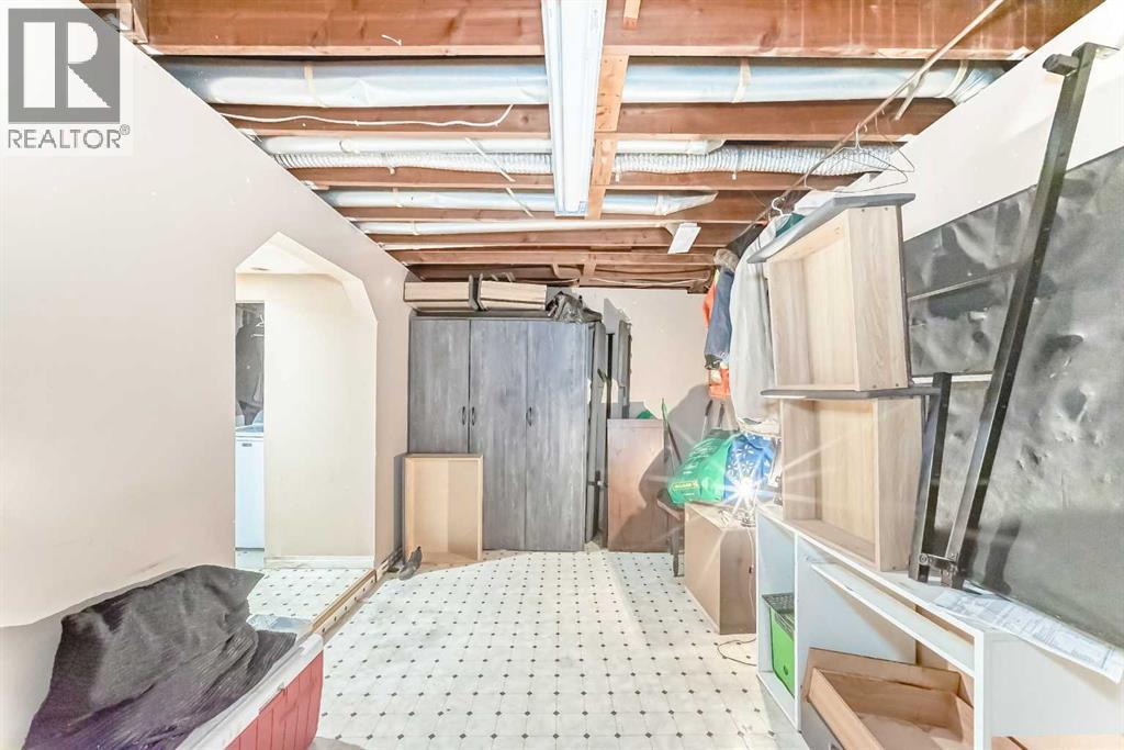 Single Family House for Sale in    Street NE Pineridge Calgary 