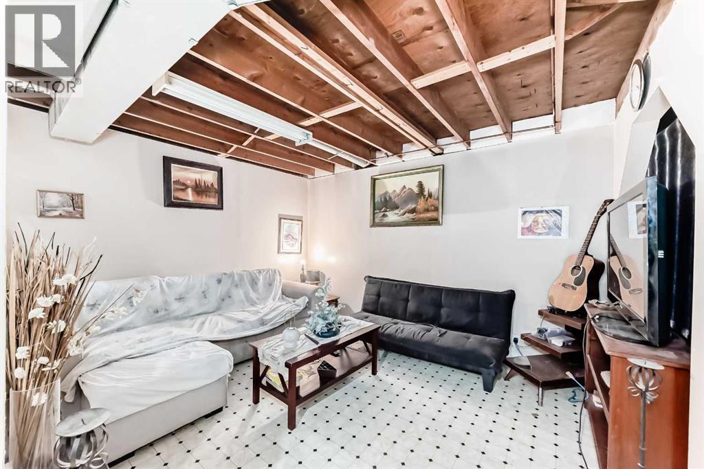 Single Family House for Sale in    Street NE Pineridge Calgary 