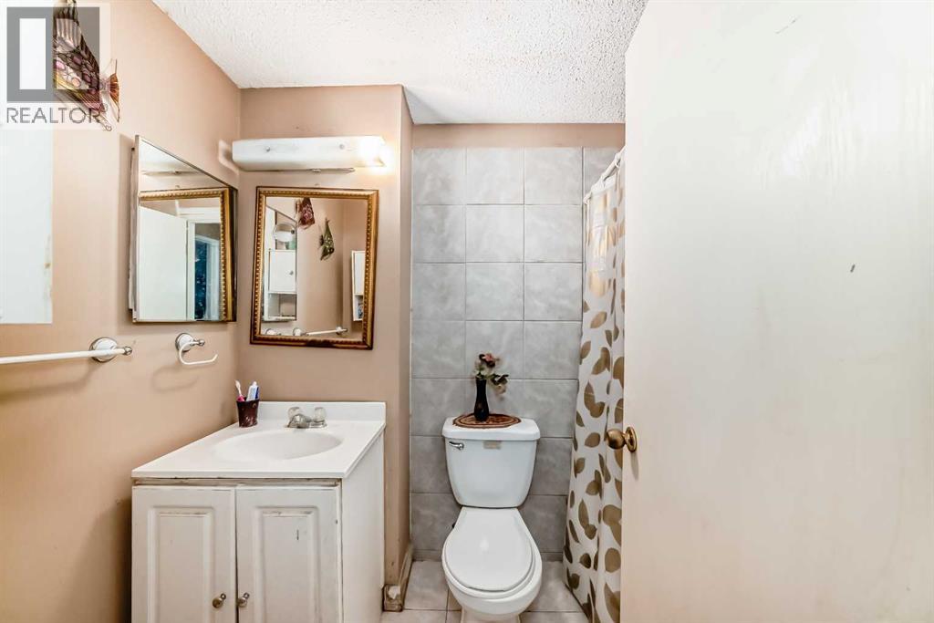 Single Family House for Sale in    Street NE Pineridge Calgary 