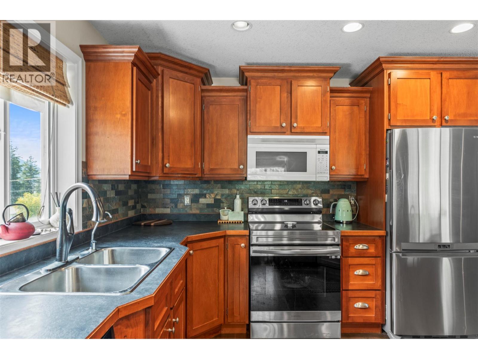 2907 Gyp Road, Falkland