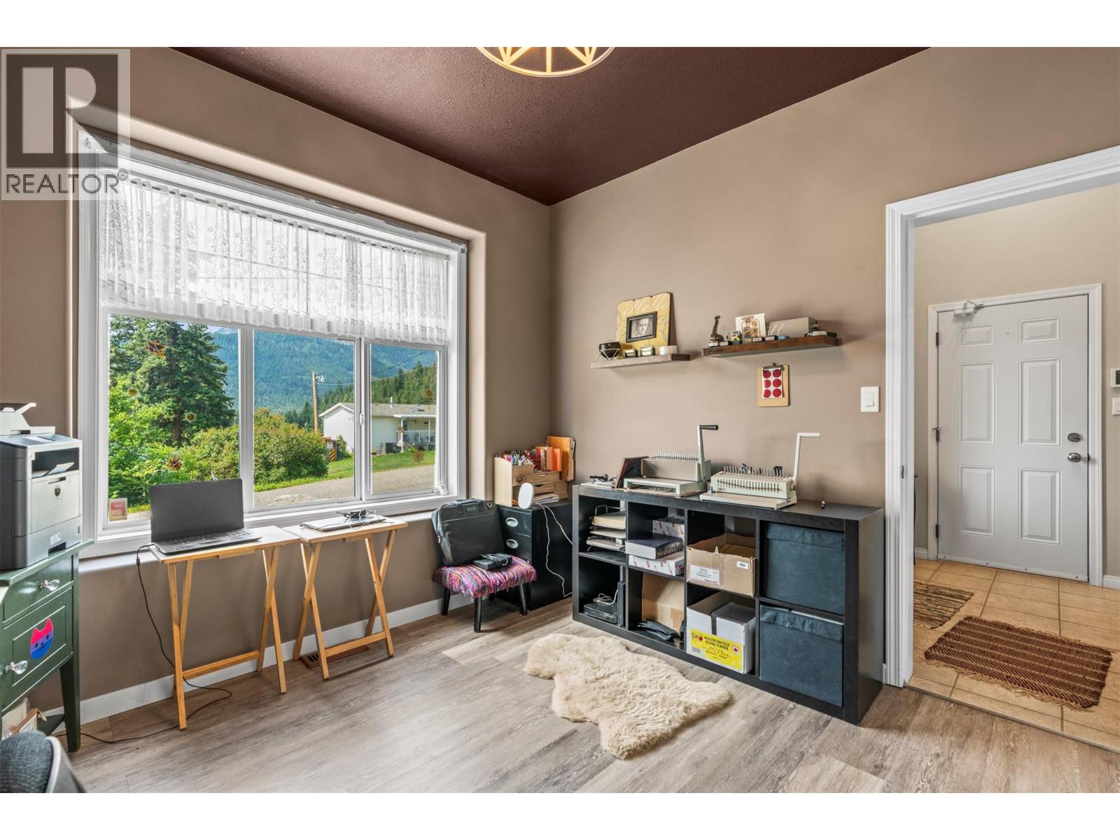 2907 Gyp Road, Falkland