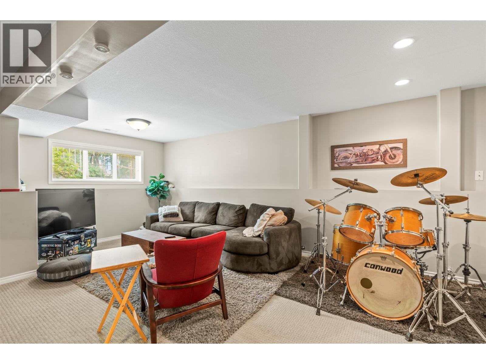 2907 Gyp Road, Falkland