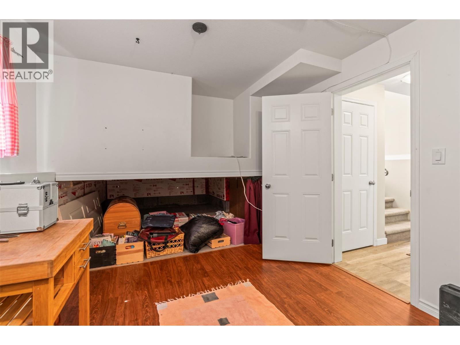 2907 Gyp Road, Falkland