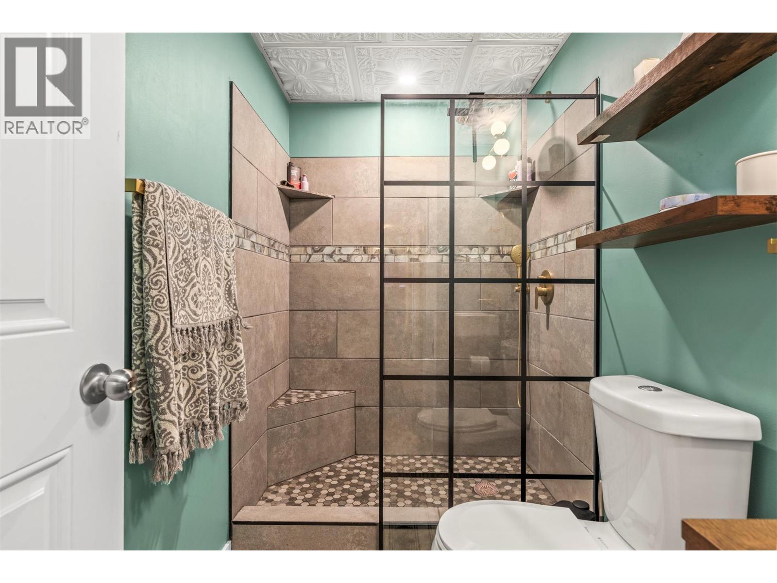 2907 Gyp Road, Falkland