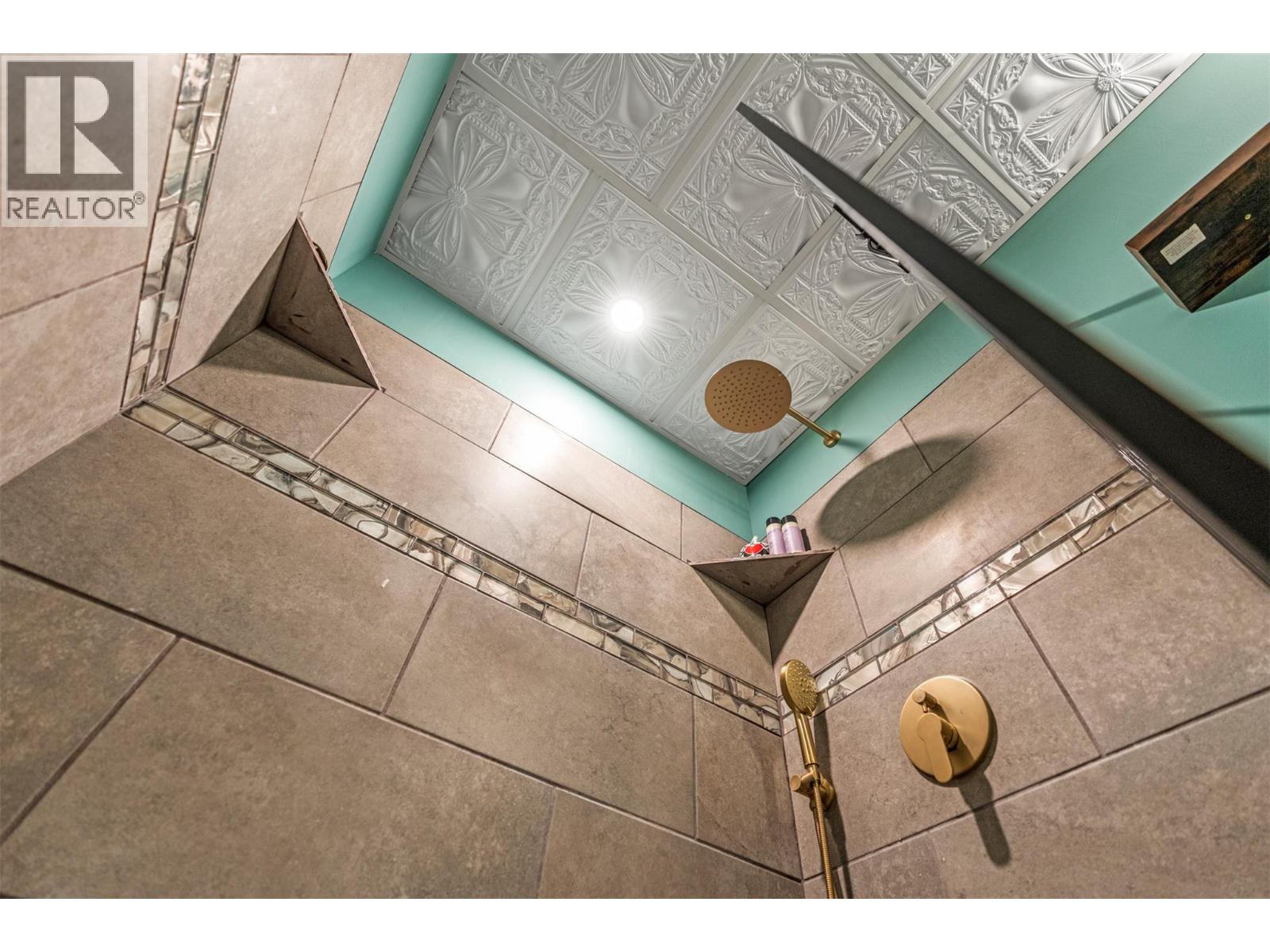 2907 Gyp Road, Falkland