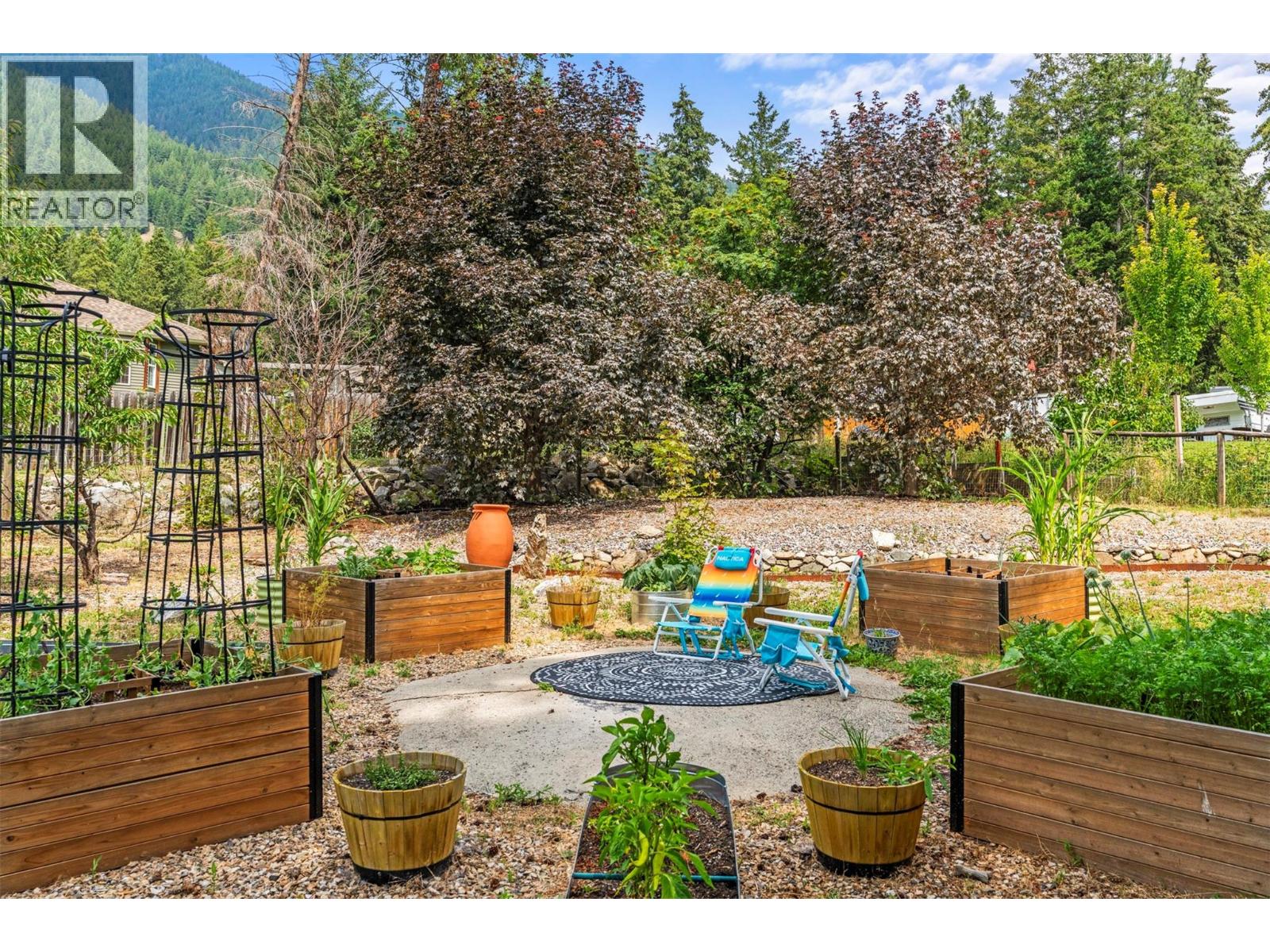 2907 Gyp Road, Falkland