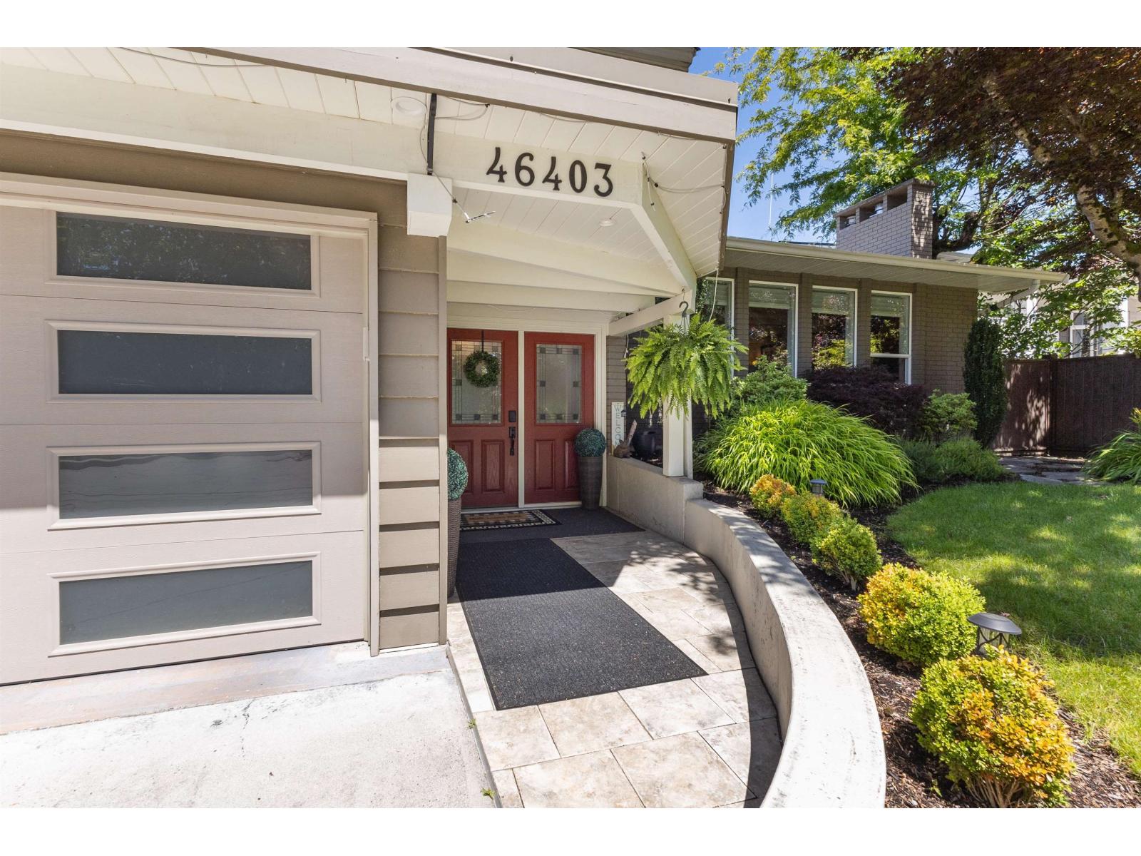 46403 HOPE RIVER ROAD, Fairfield Island, Chilliwack