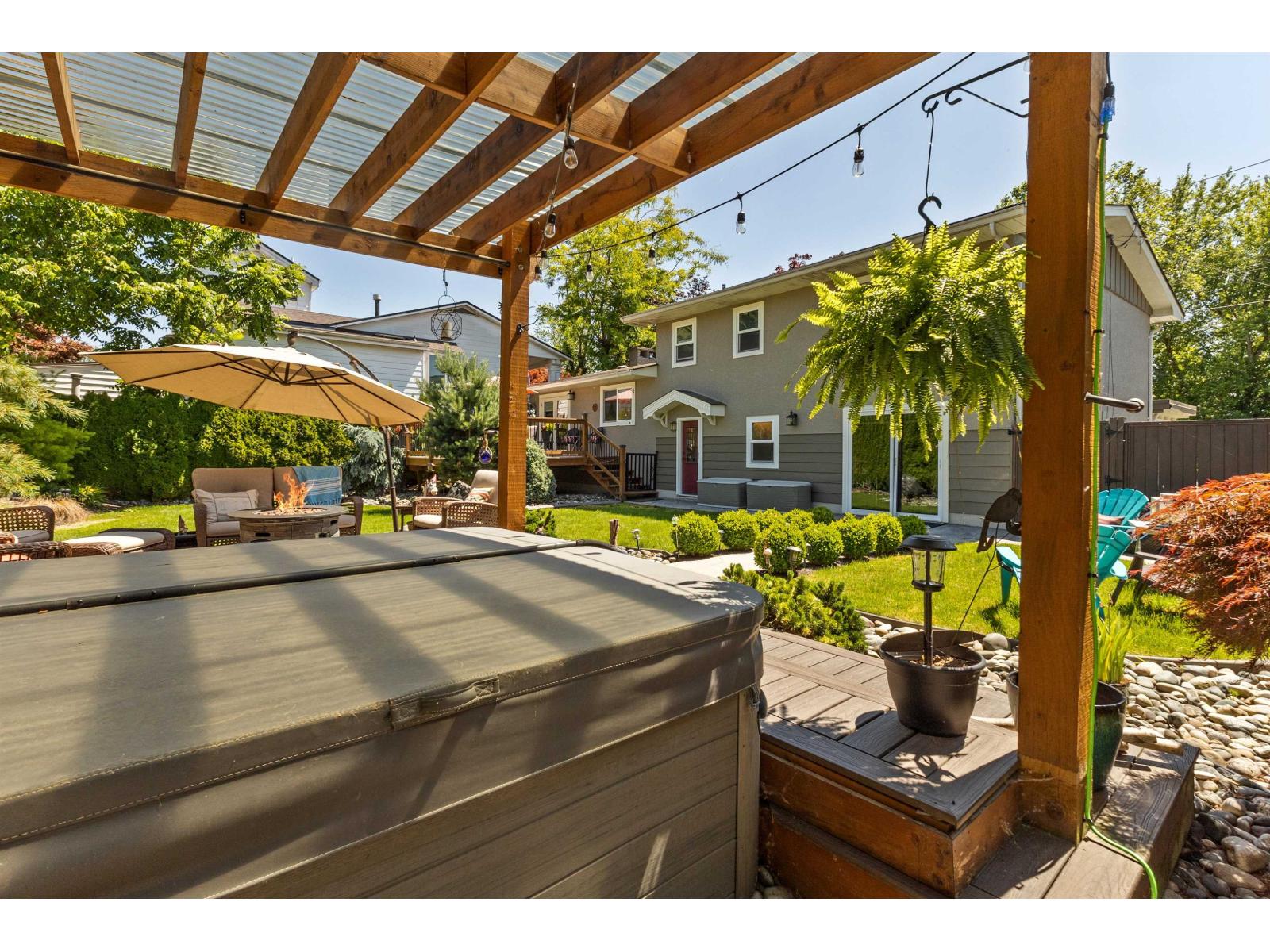 46403 HOPE RIVER ROAD, Fairfield Island, Chilliwack