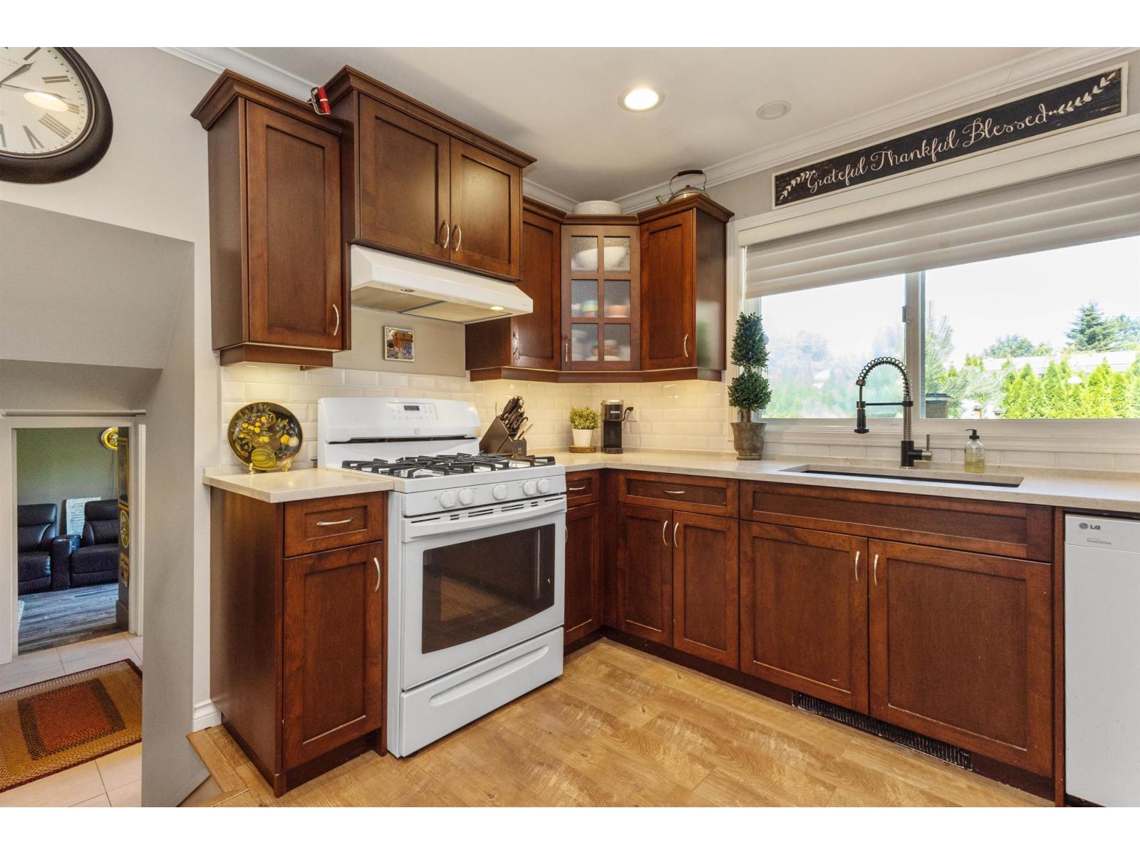 46403 HOPE RIVER ROAD, Fairfield Island, Chilliwack