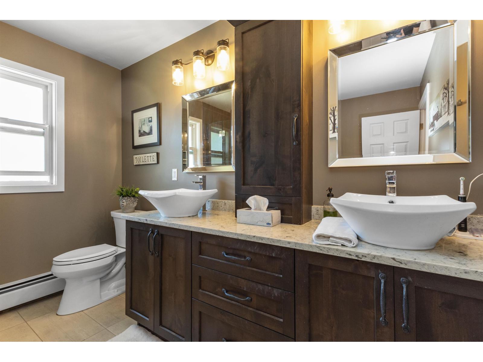 46403 HOPE RIVER ROAD, Fairfield Island, Chilliwack