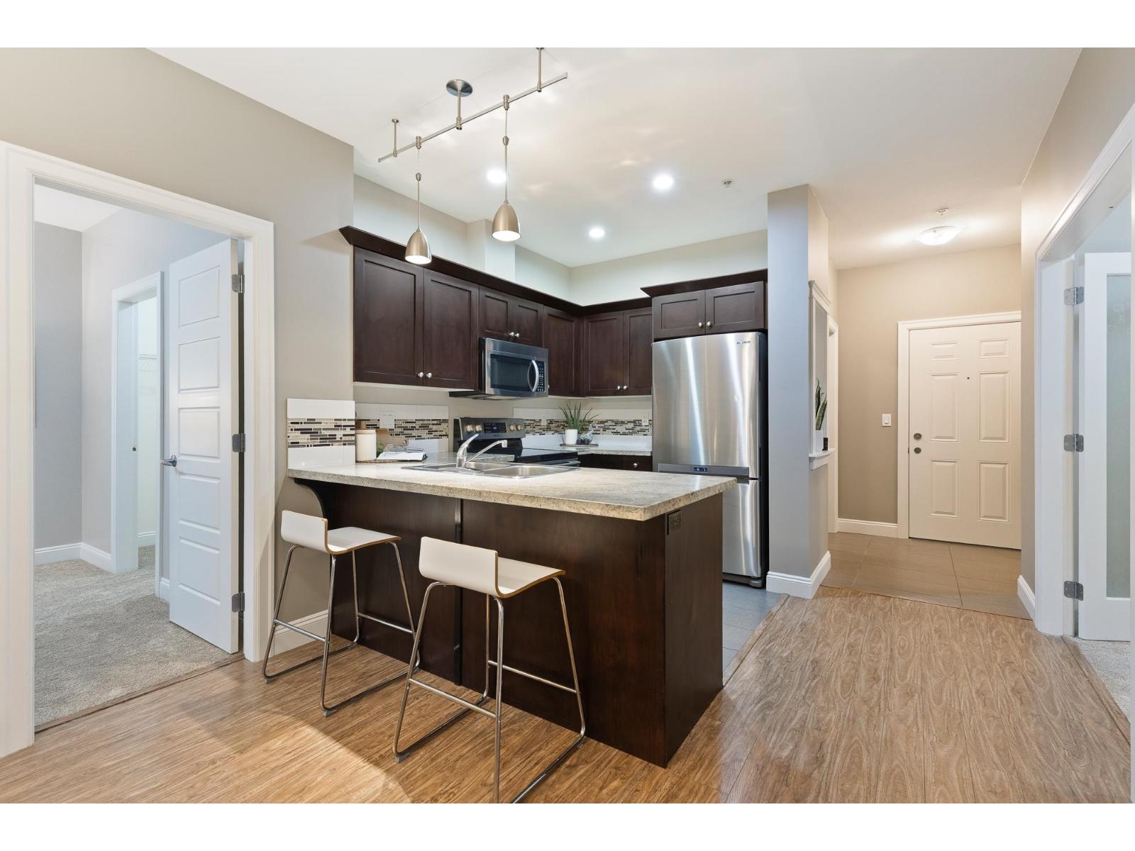 406 45640 ALMA AVENUE, Vedder Crossing, Chilliwack