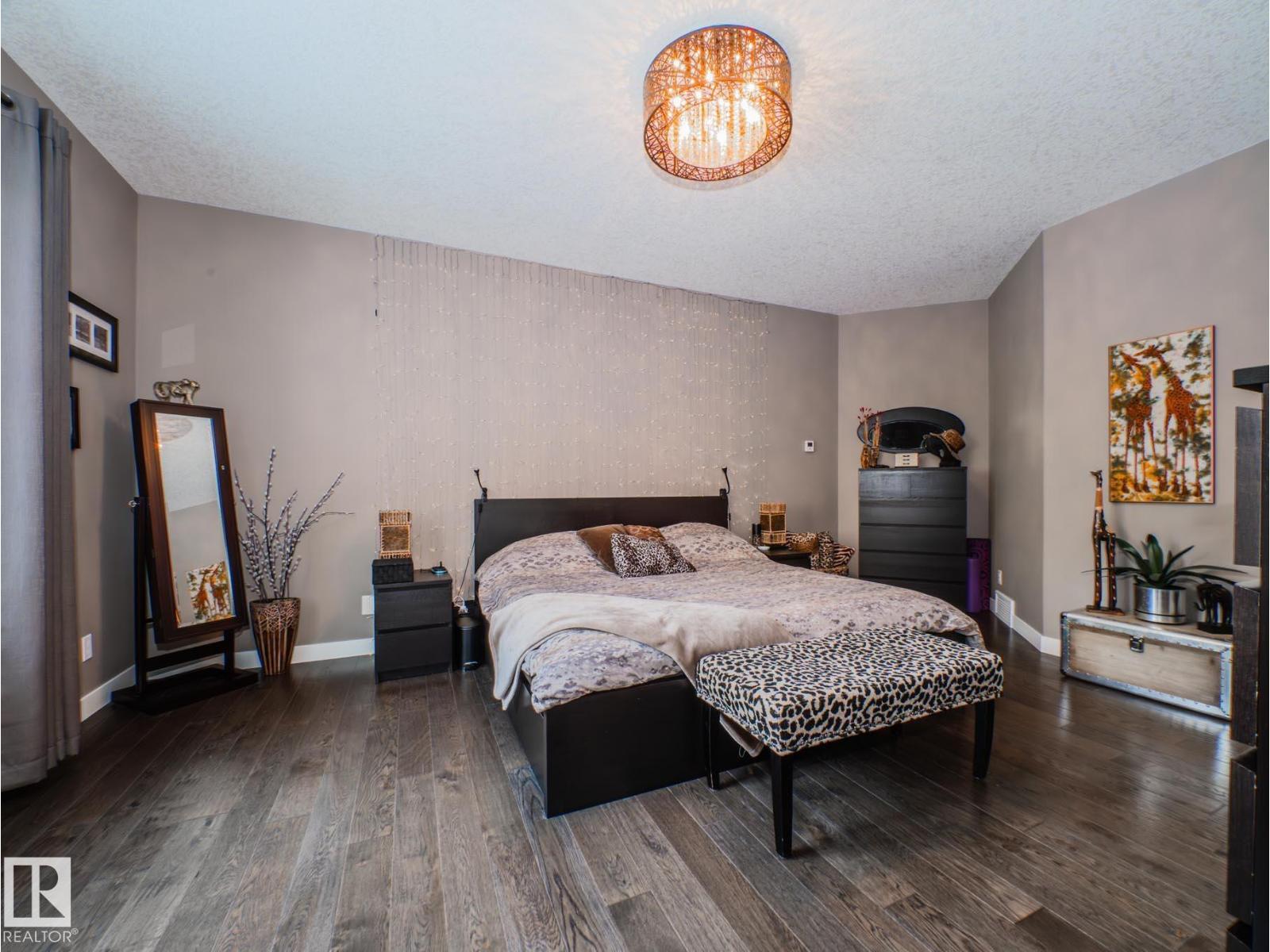 231 75 ST SW, Edmonton