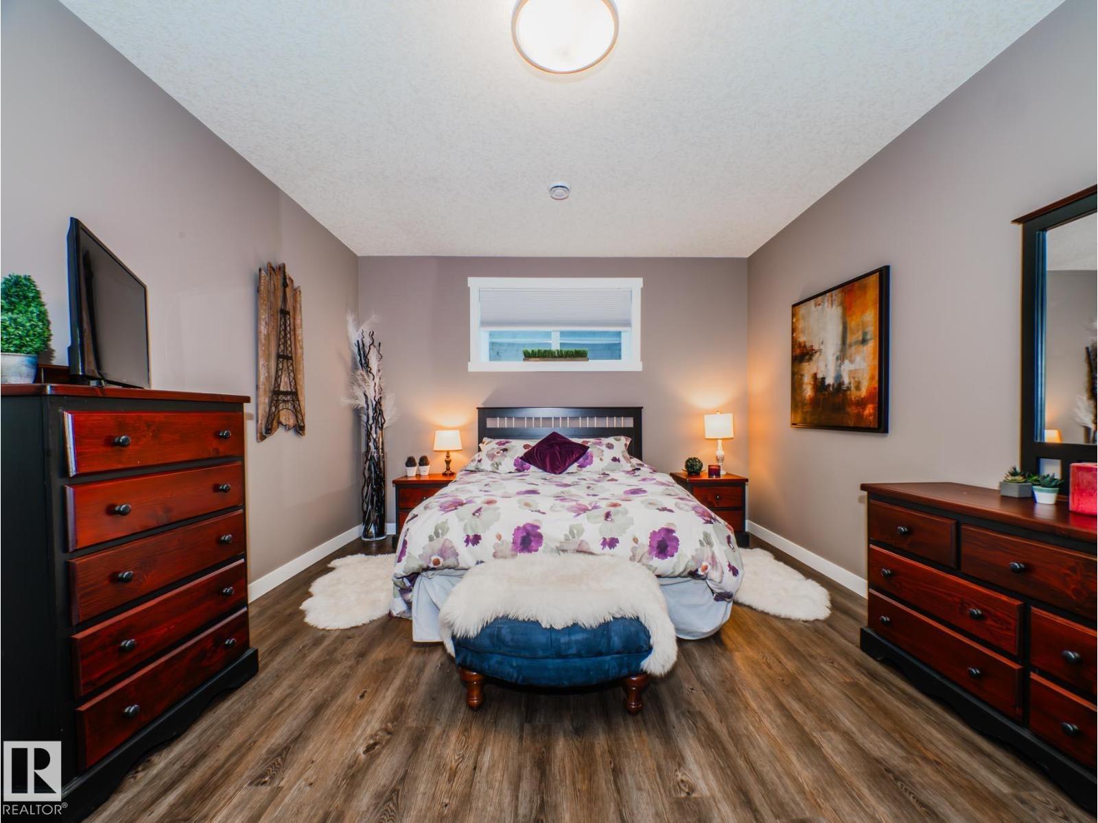 231 75 ST SW, Edmonton