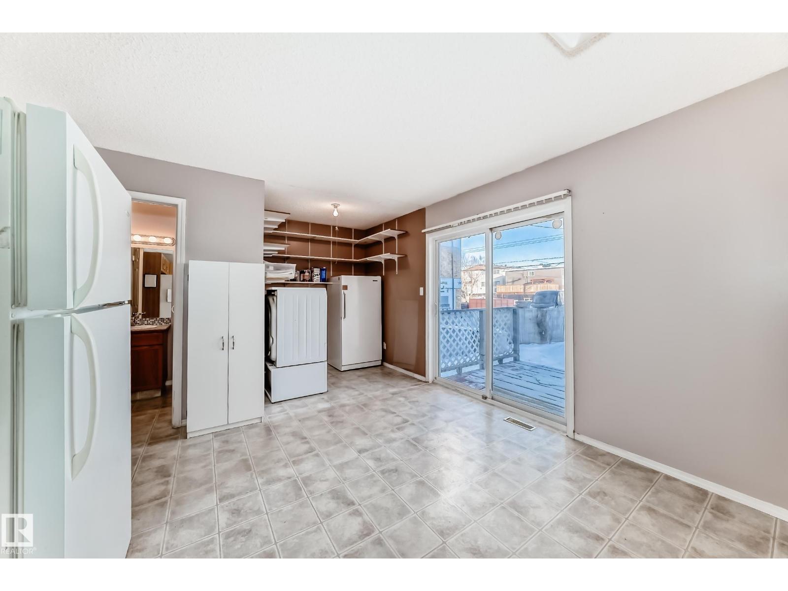 11609 125 ST NW - 9