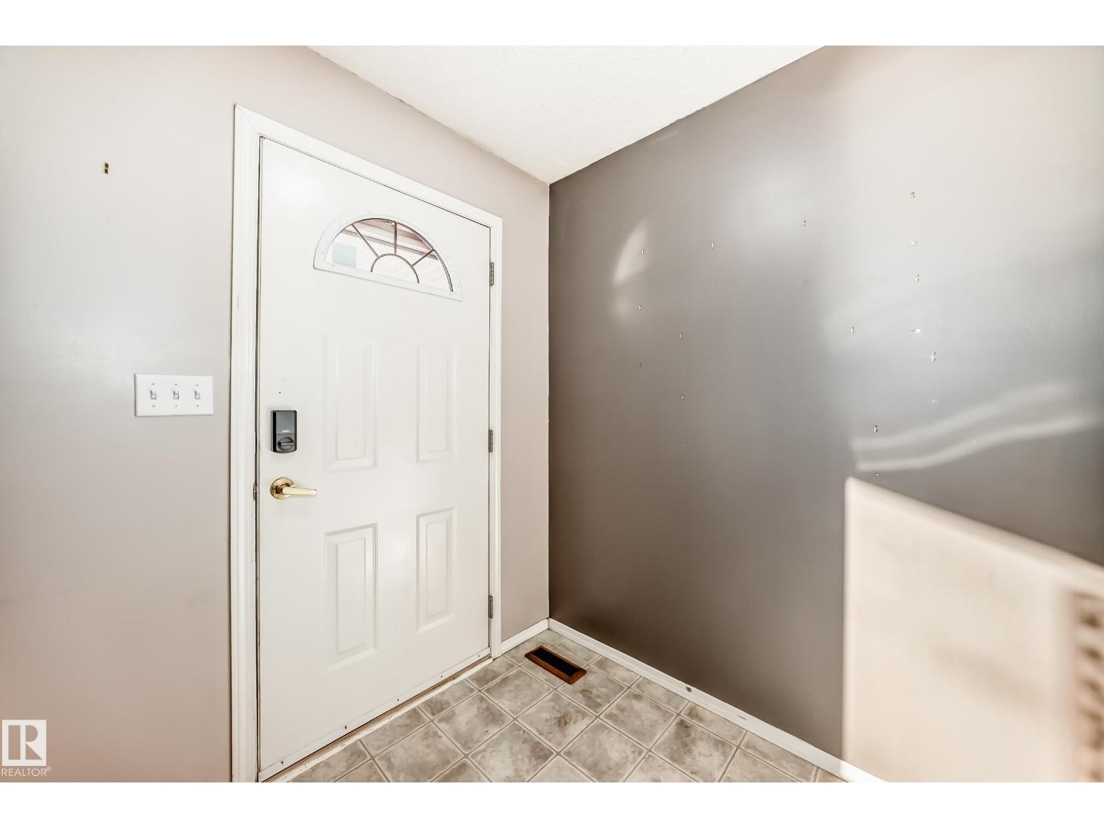 11609 125 ST NW - 5