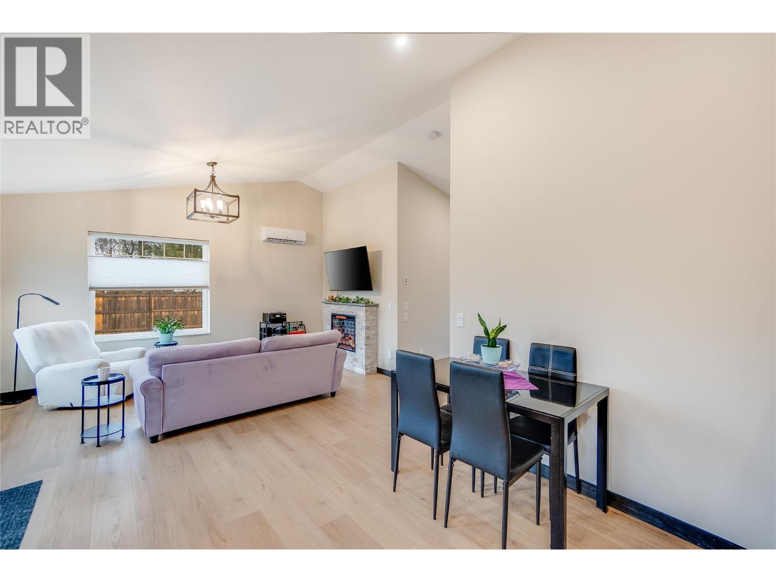 #1 611 UNION STREET - 14