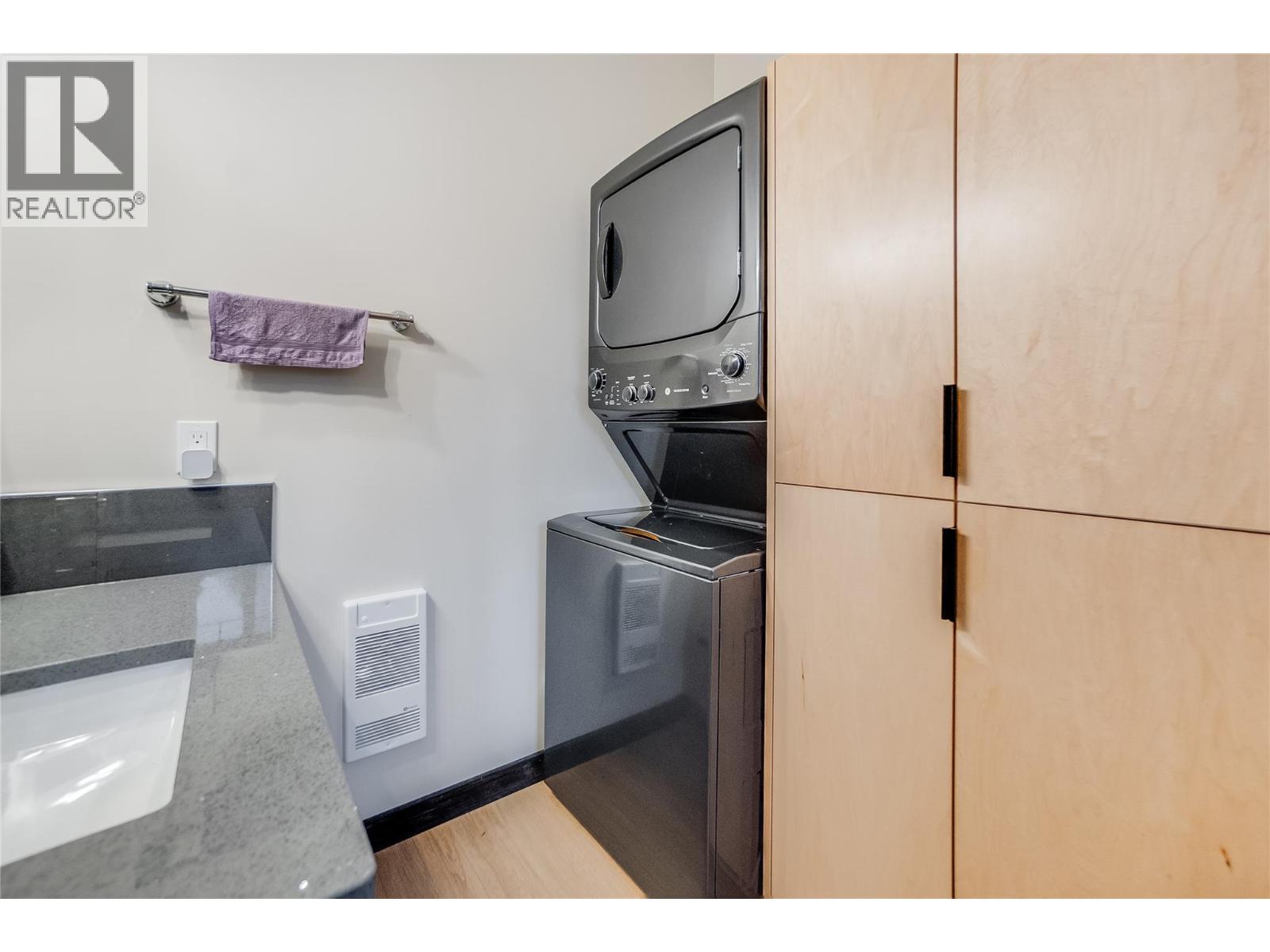 #1 611 UNION STREET - 22