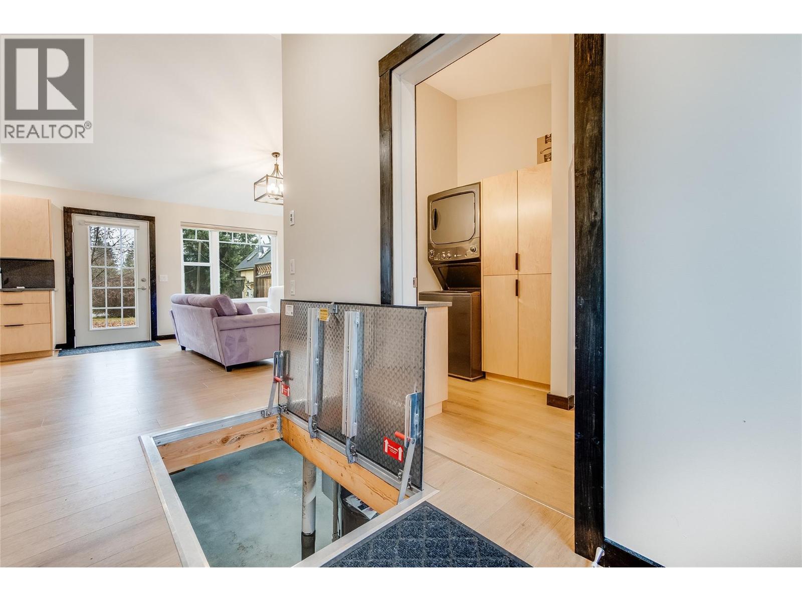 #1 611 UNION STREET - 25